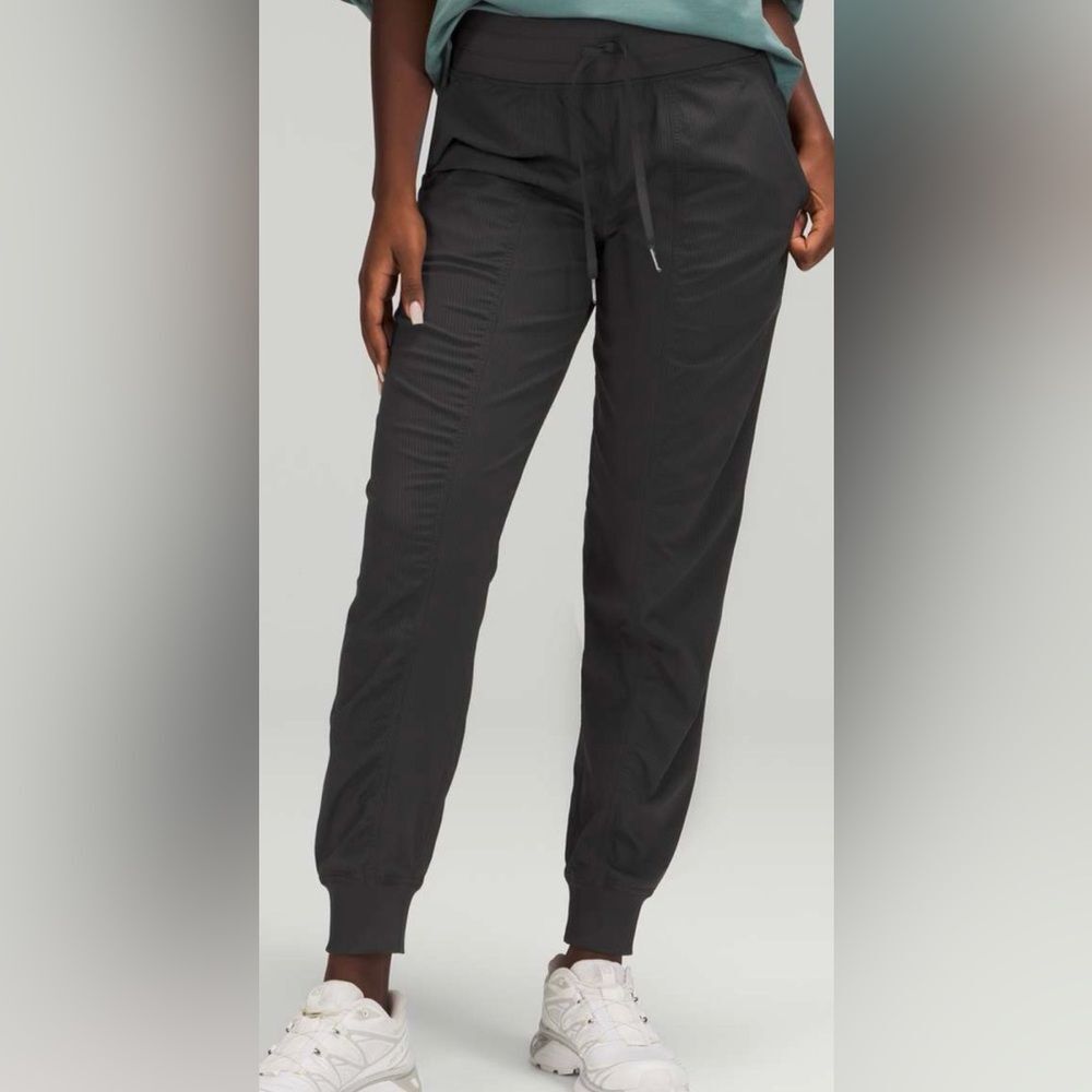 Lululemon Dance Studio Jogger Graphite Grey Swift Med Rise Women’s 2 28” FLAW